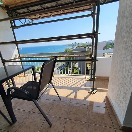 Lovely 2- Bedroom Seaview Apartment In Limassol Appartement Limasol