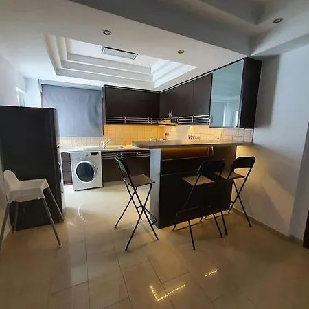 Lovely 2- Bedroom Seaview Apartment In Limassol Limassol