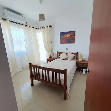 Lovely 2- Bedroom Seaview Apartment In Limassol Lejlighed *